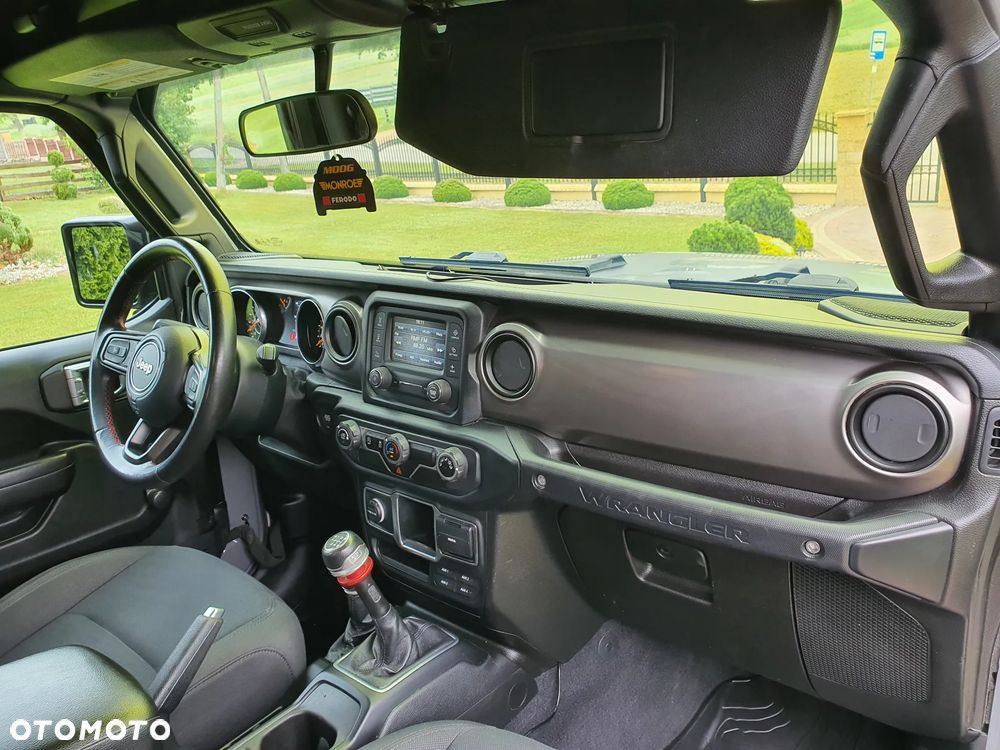 Jeep Wrangler - 25