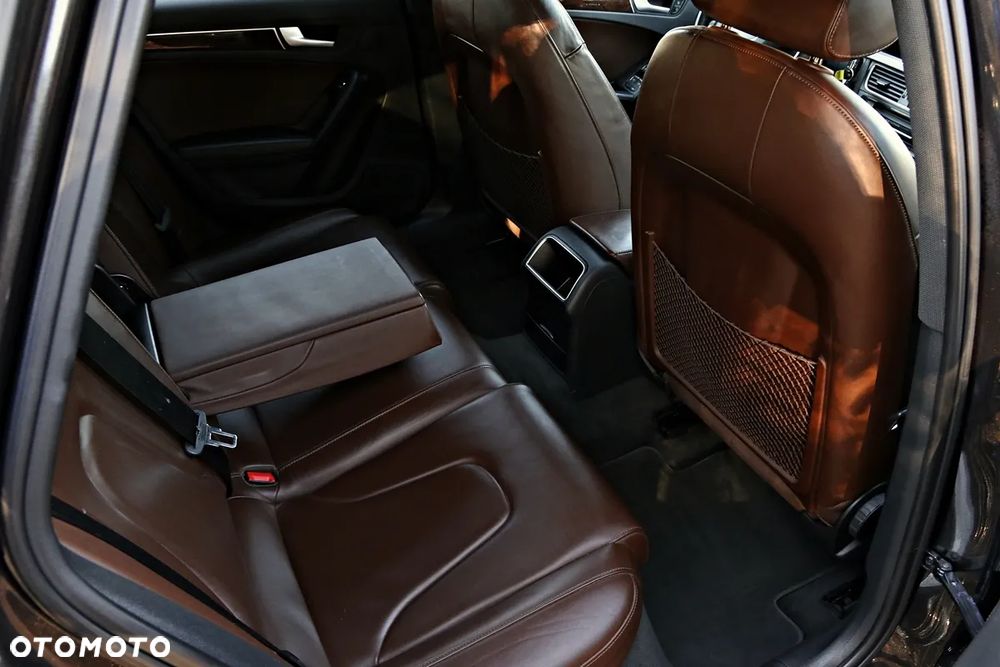 Audi A4 Avant 2.0 TDI DPF multitronic S line Sportpaket - 33