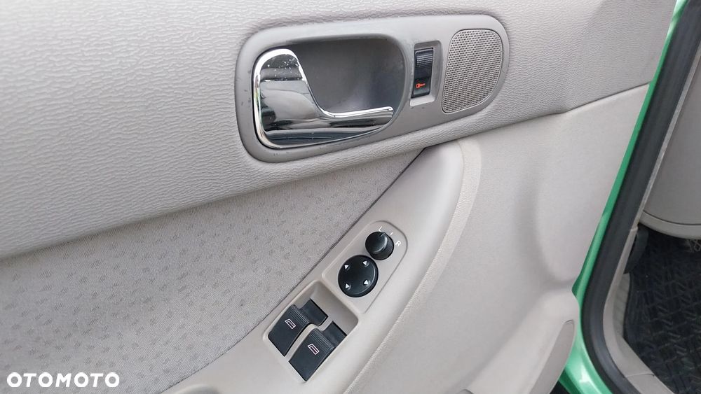 Audi A3 3-drzwiowe 1.6 Ambiente - 17