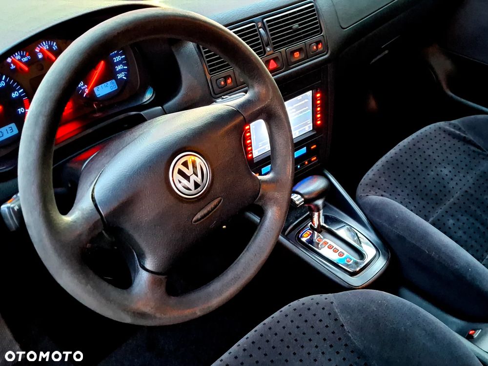 Volkswagen Golf - 13