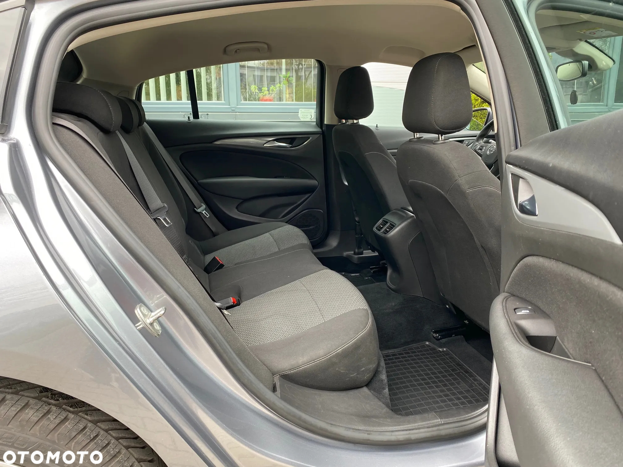 Opel Insignia 1.6 CDTI EcoFLEX S&S - 10