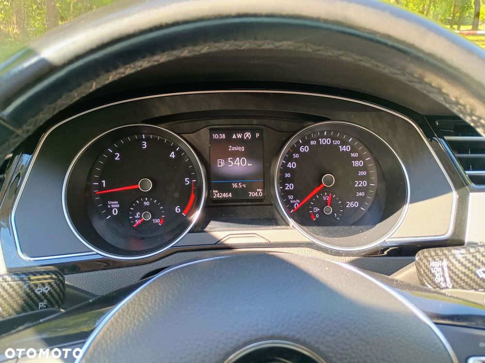 Volkswagen Passat 2.0 TDI SCR (BlueMotion Tech) 4Mot DSG Highline - 6