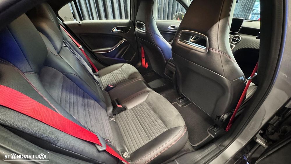 Mercedes-Benz A 180 CDI 7G-DCT AMG Line - 12