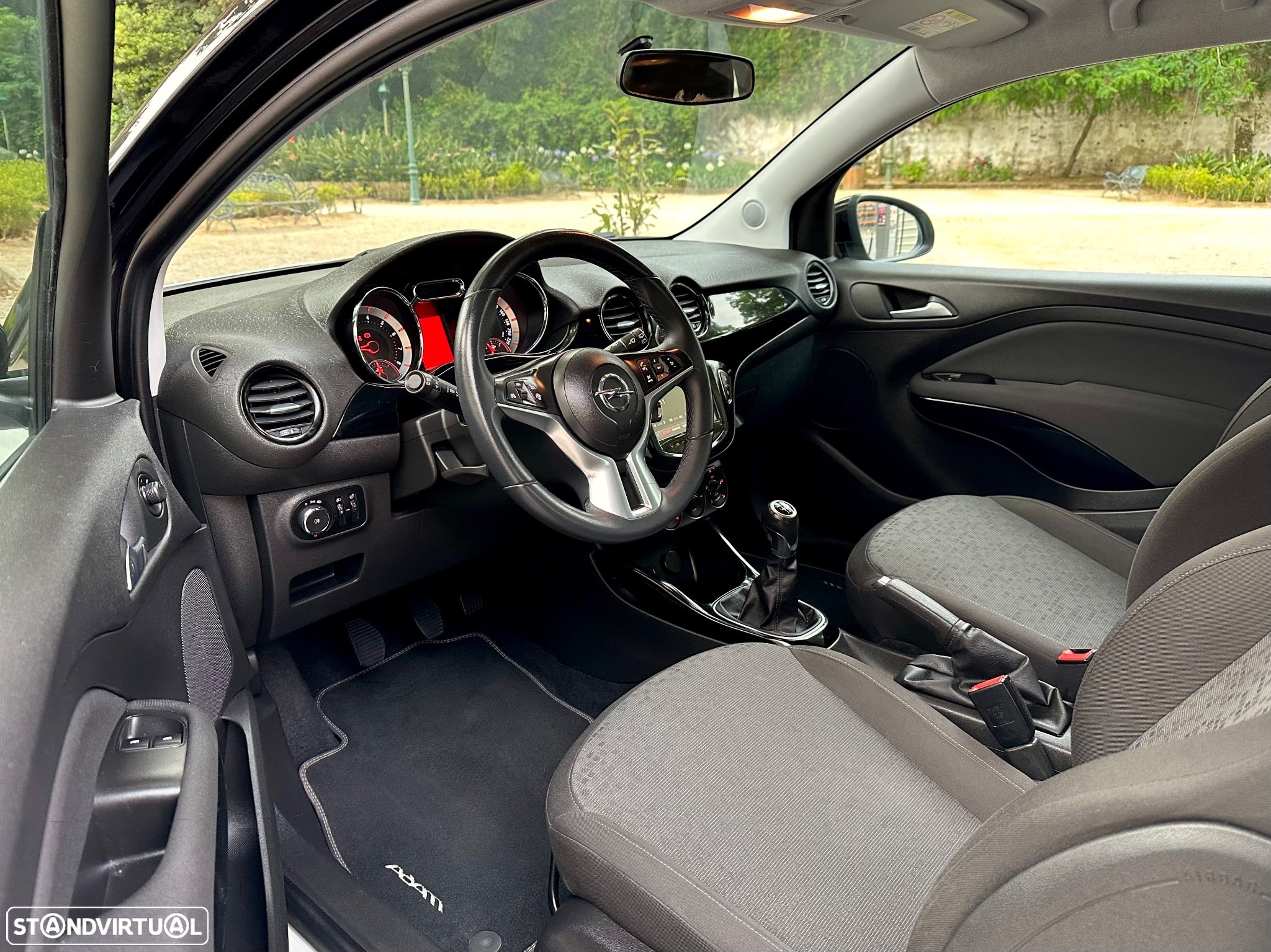 Opel Adam 1.2 Glam - 11