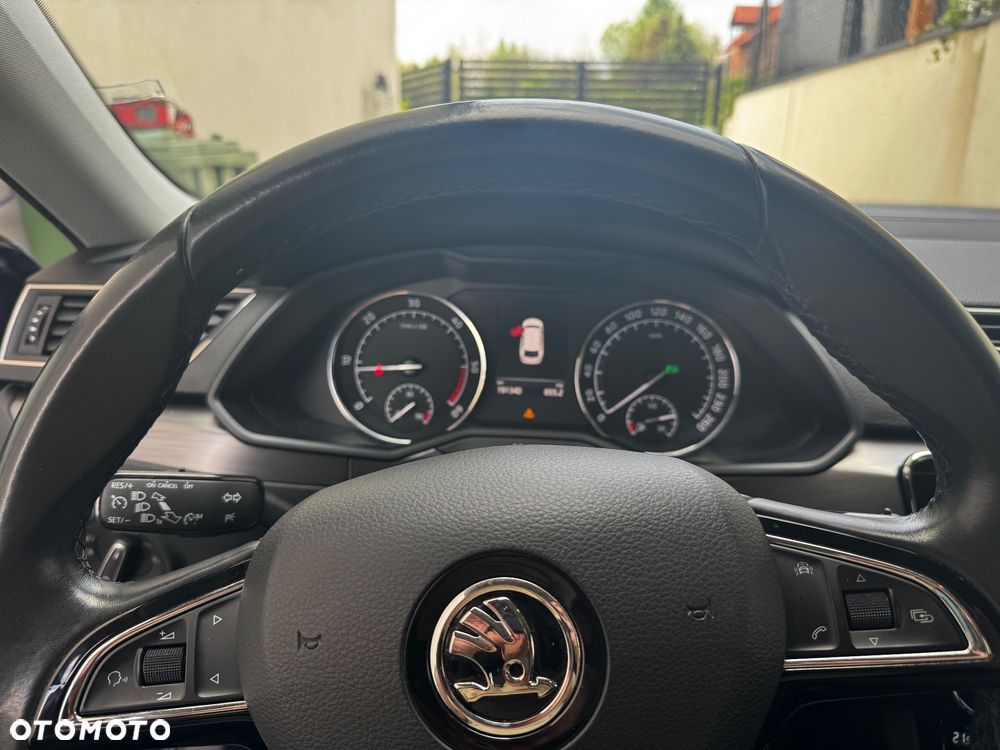 Skoda Superb 2.0 TDI Style DSG - 14