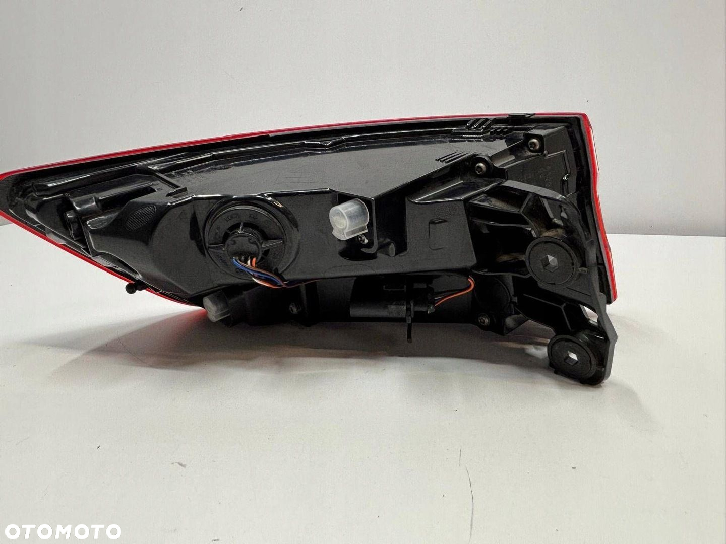 Audi A4 B9 Sedan 8W5 Lampa Prawa Tył Tylna 8W5945092C - 4