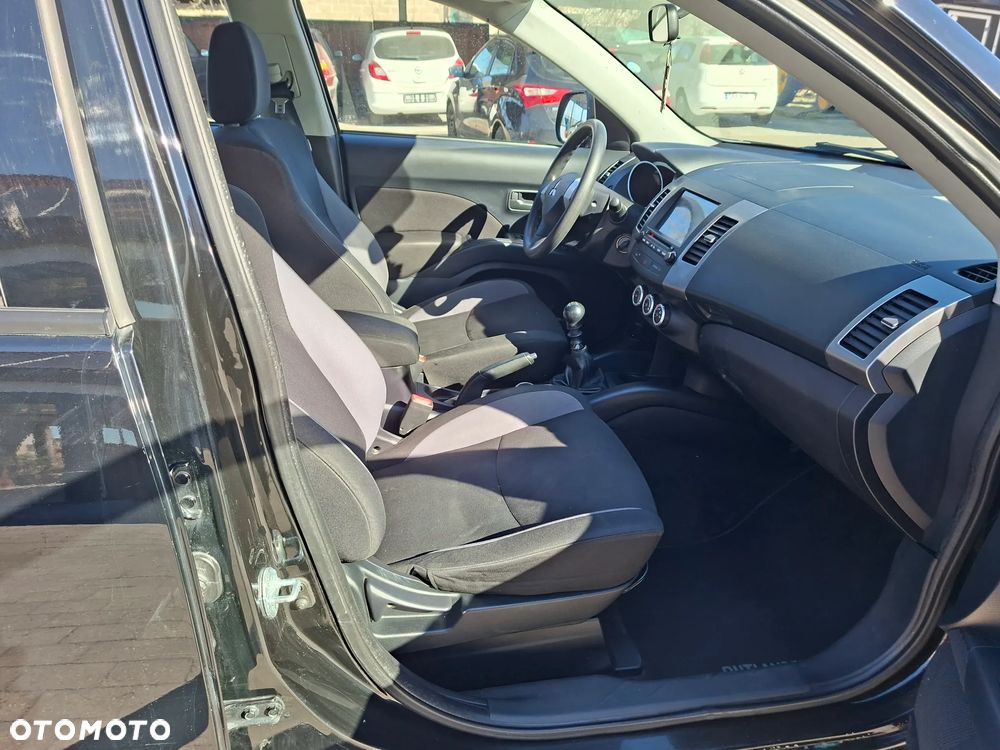 Mitsubishi Outlander 2.0 DI-D 4WD Intense - 11