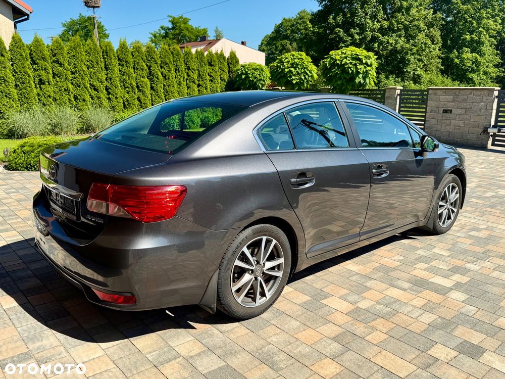 Toyota Avensis 1.8 Sol EU5 - 6