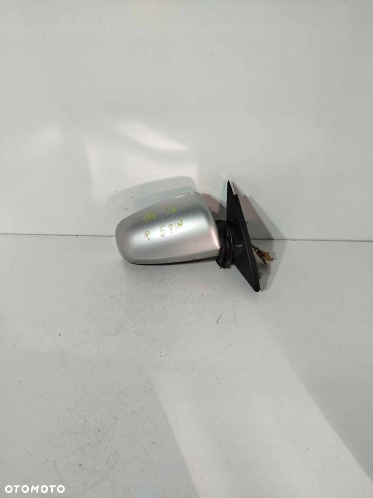 LUSTERKO PRAWE PRZEDNIE AUDI A4 B7 5 PIN - 1