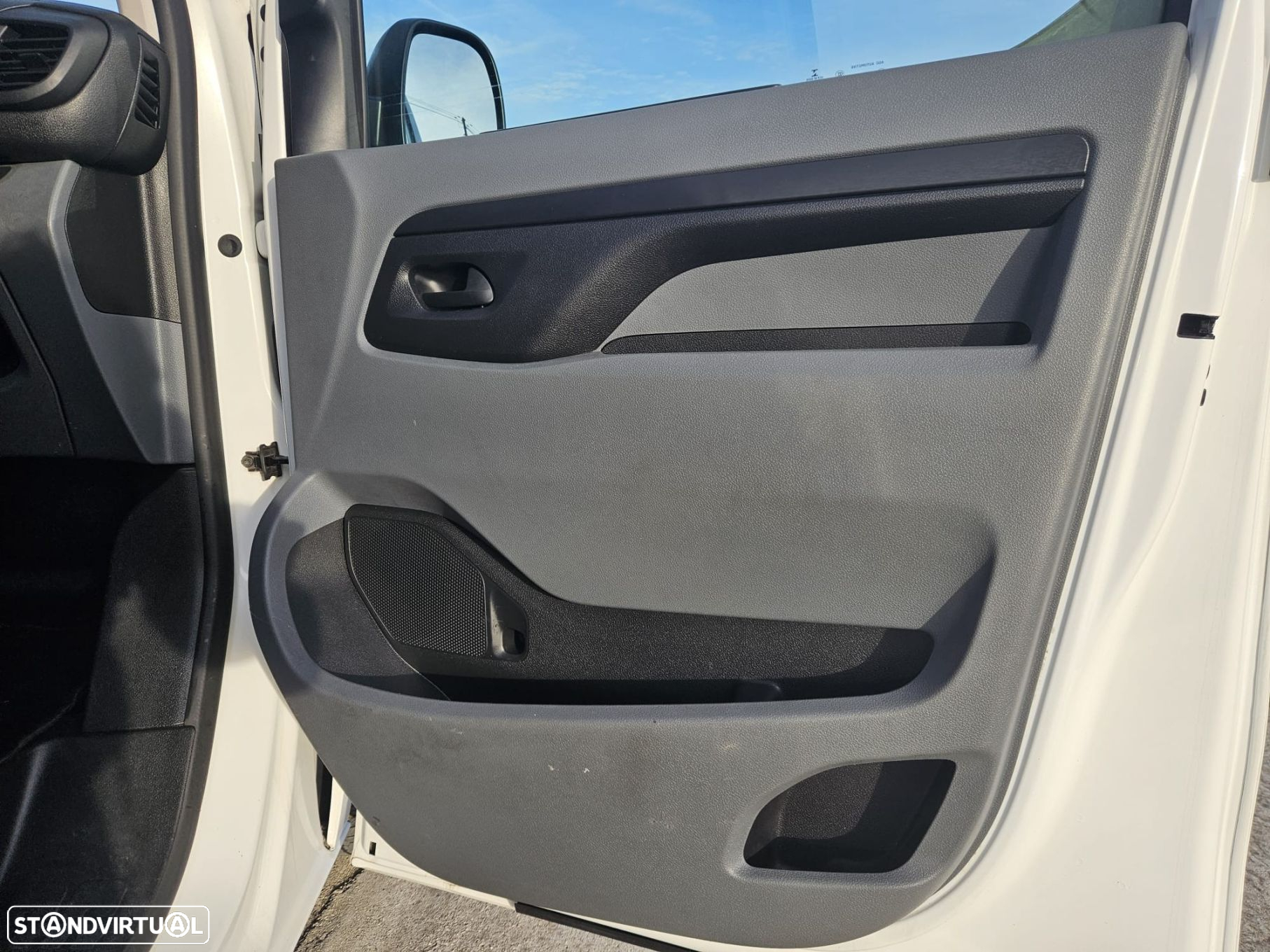Opel Vivaro 1.5 CDTi L2H1 Essentia - 30