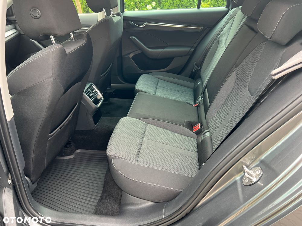 Skoda Octavia 2.0 TDI Style DSG - 18
