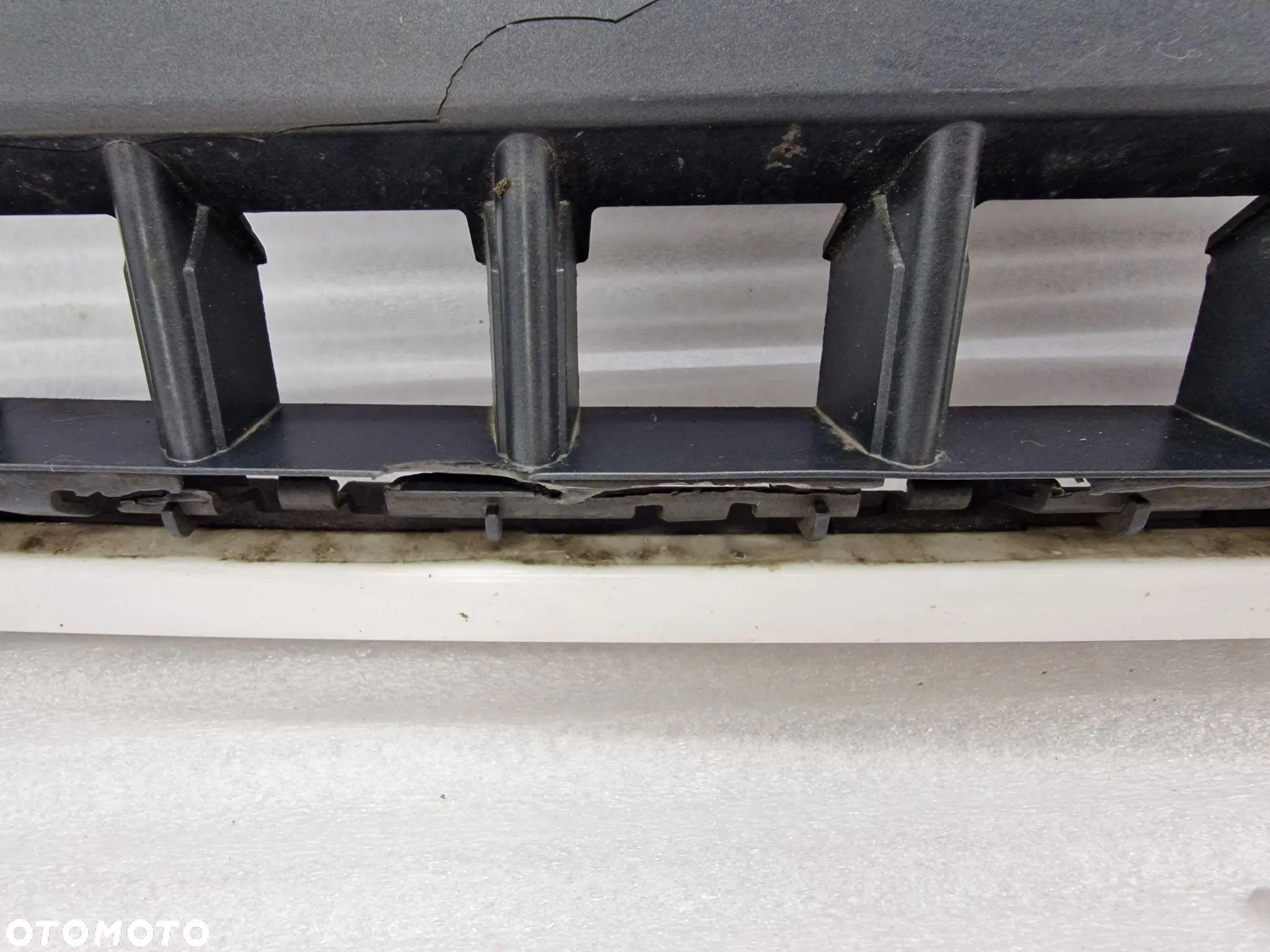 AUDI Q3 8U0 10-14 ATRAPA / GRILL PRZEDNI PRZÓD NA PDC , NR 8U0853653H / 8U0853651H / 8U0853651J / 8U0853651K , NR AUKCJI GR171 - 16