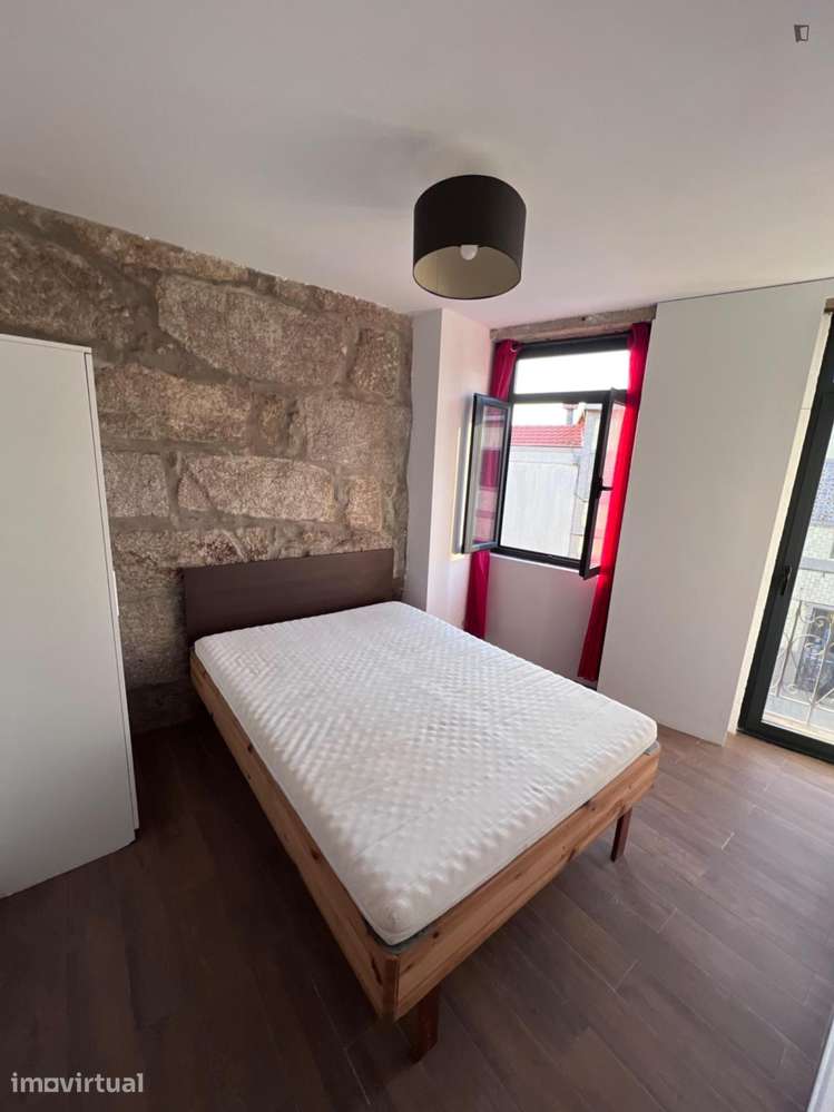 Quarto - localizado em São Mamede de Infesta Porto - Grande imagem: 4/7