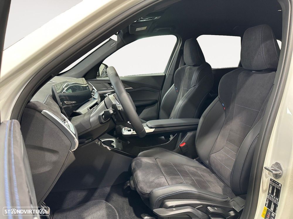 BMW iX1 eDrive20 Pack Desportivo M - 9