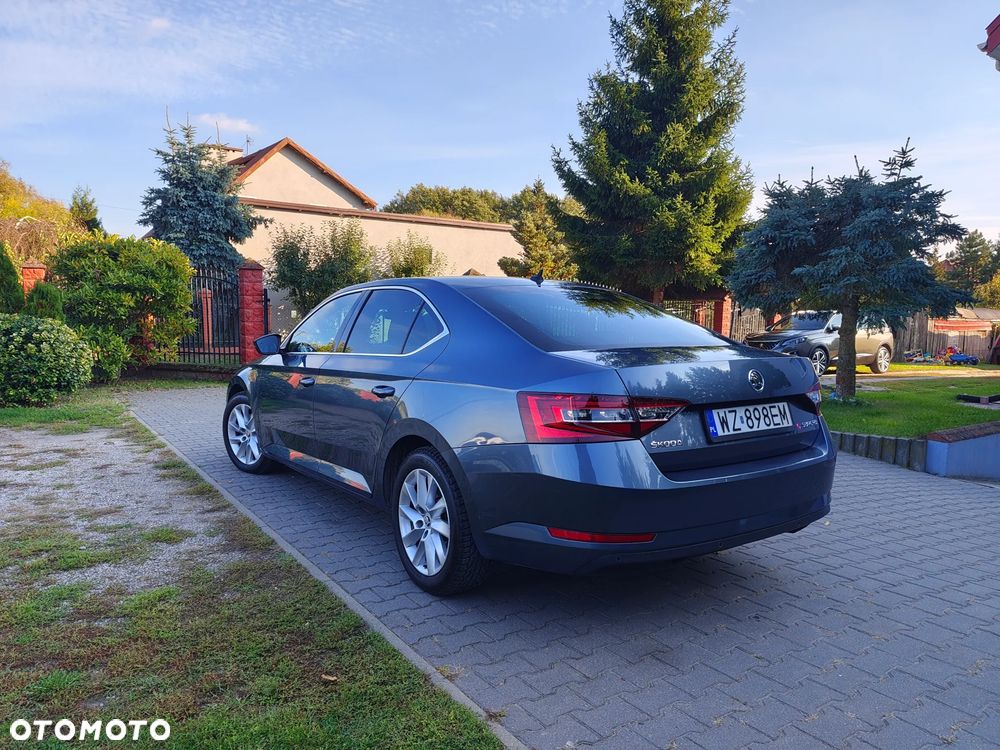 Skoda Superb 2.0 TDI Style DSG - 26