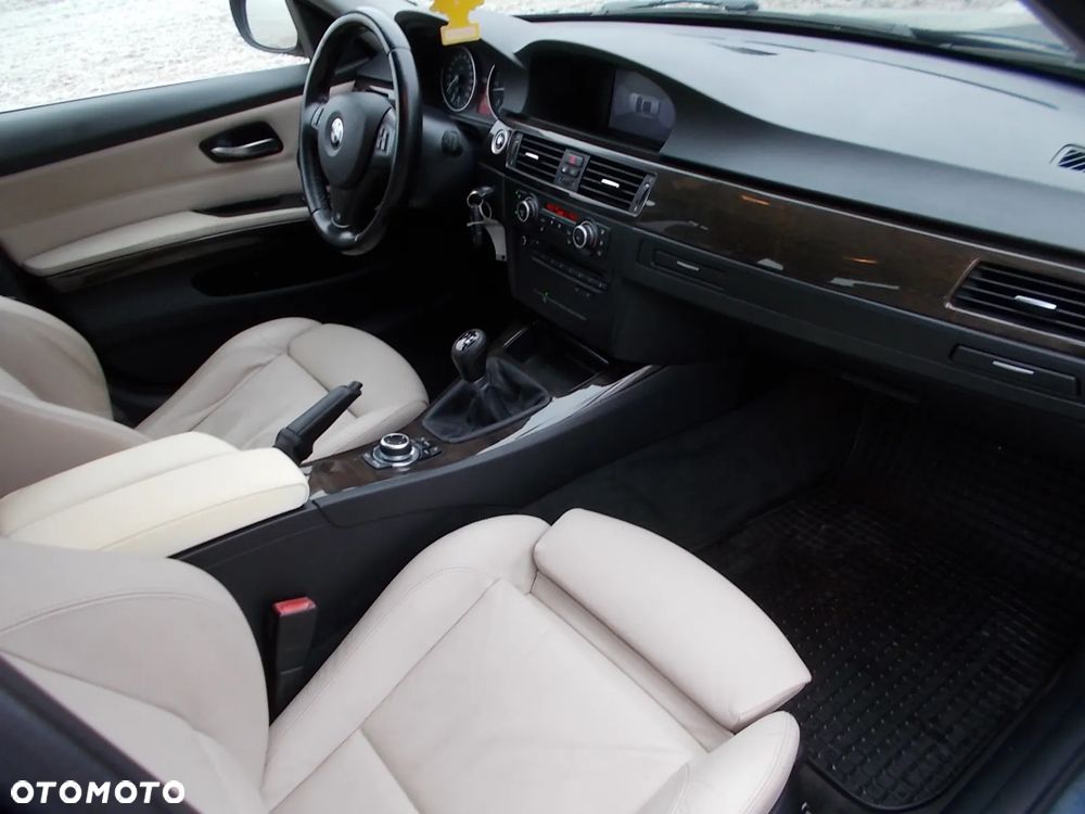 BMW Seria 3 325d DPF Edition Exclusive - 8