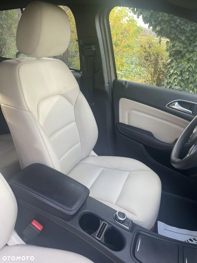 Mercedes-Benz Klasa B 180 7G-DCT - 15