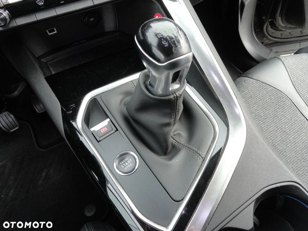 Peugeot 3008 1.5 BlueHDi Allure Pack S&S - 15