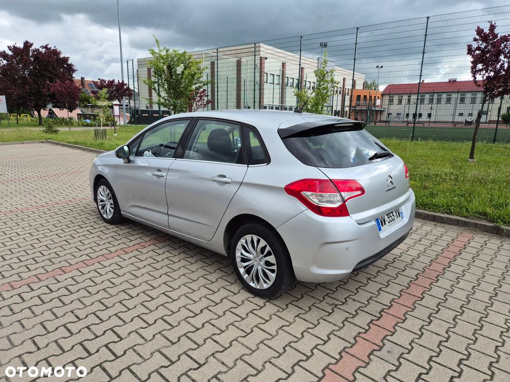 Citroën C4 HDi 90 Attraction - 8