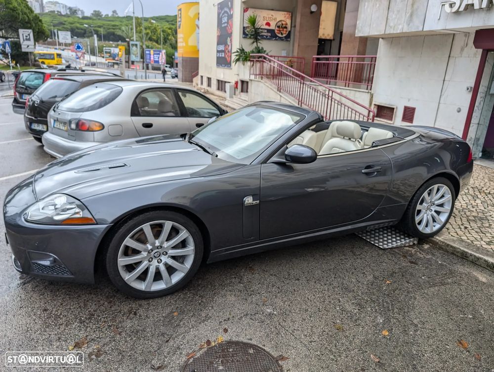 Jaguar XK 4.2 V8 Convertible - 7