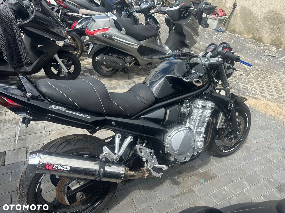 Yamaha XJ - 6