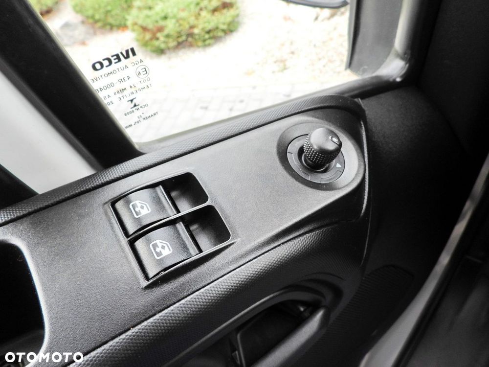 Iveco DAILY 35S18 PLANDEKA WINDA 8 PALET WEBASTO TEMPOMAT LEDY ASO KLIMATYZACJA  180KM - 30