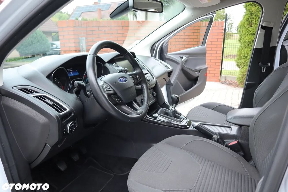 Ford Focus SW 1.0 EcoBoost Titanium ASS - 9