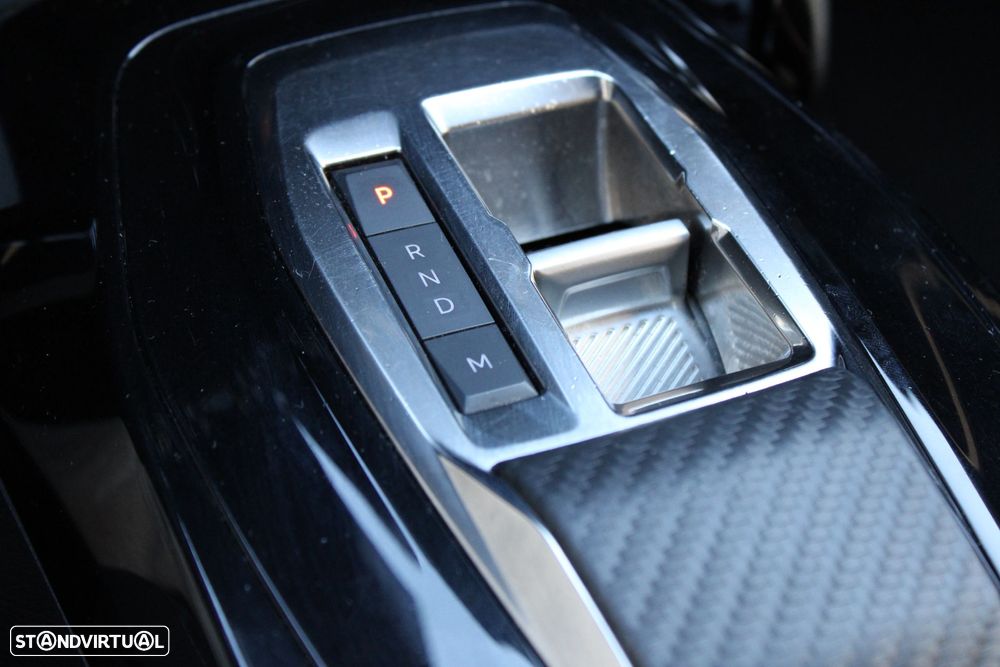 Peugeot 2008 PureTech 130 EAT8 Allure - 22