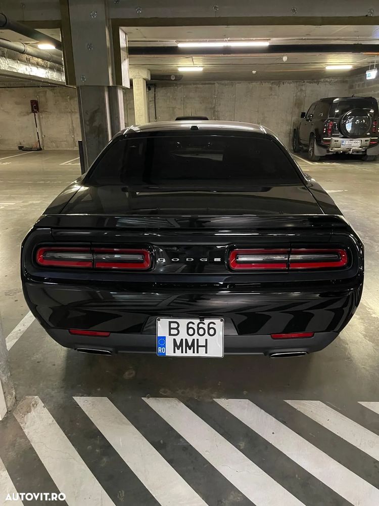 Dodge Challenger Automatik SXT Plus - 3