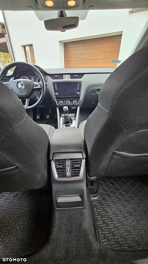 Skoda Octavia 2.0 TDI Style - 23