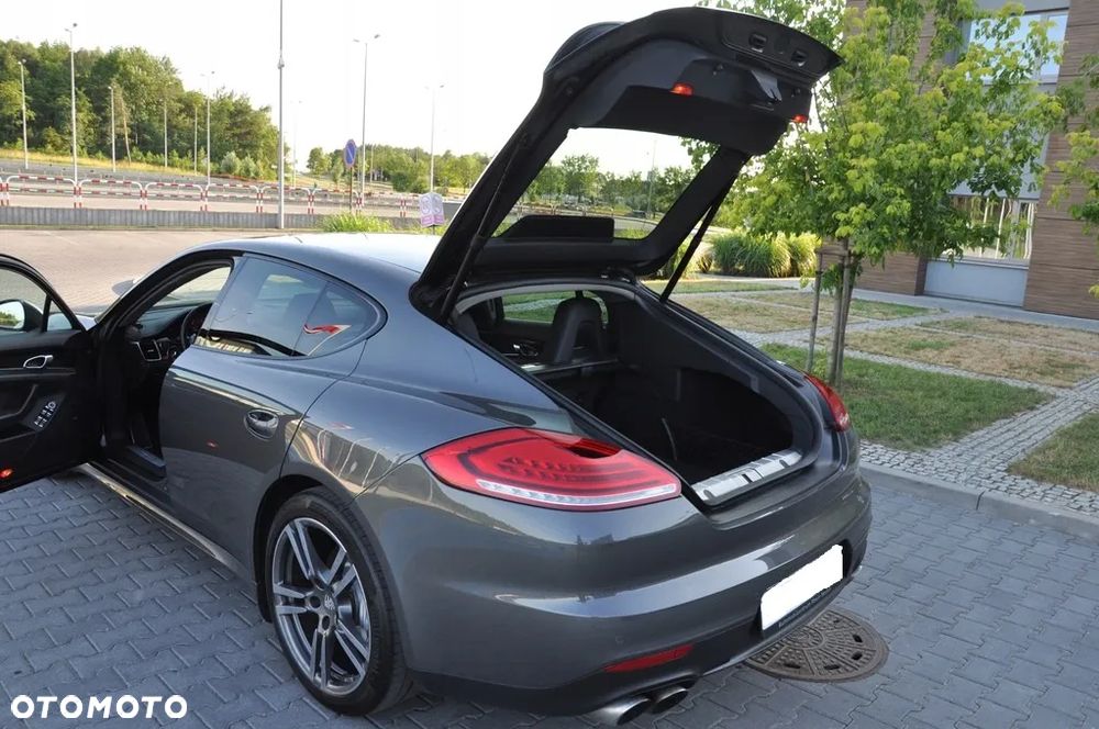 Porsche Panamera 4S - 6