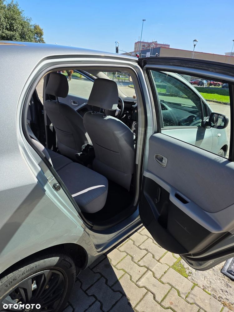 Toyota Yaris - 21
