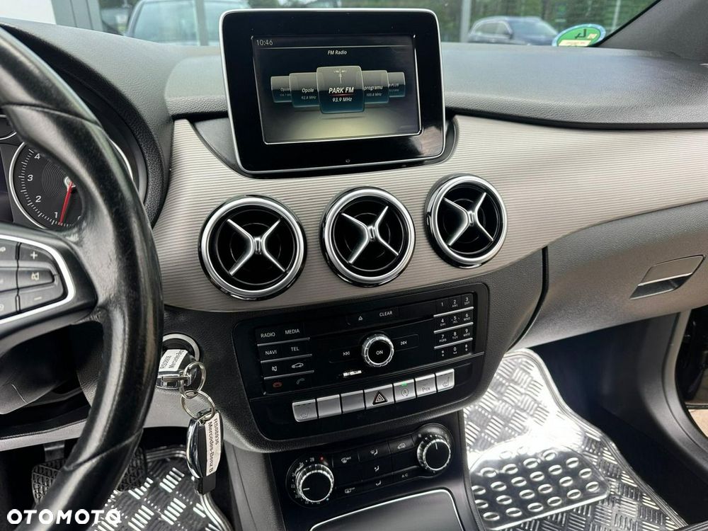 Mercedes-Benz Klasa B 180 Style - 22