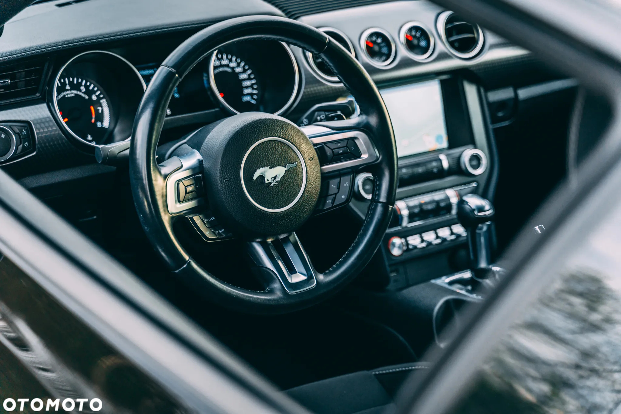 Ford Mustang 5.0 V8 GT - 16