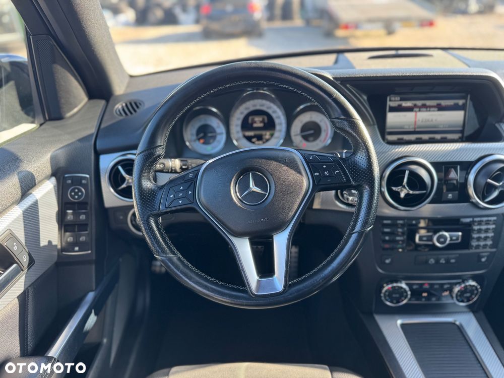 Mercedes-Benz GLK 220 CDI DPF BlueEFFICIENCY 7G-TRONIC SPORT EDITION - 19