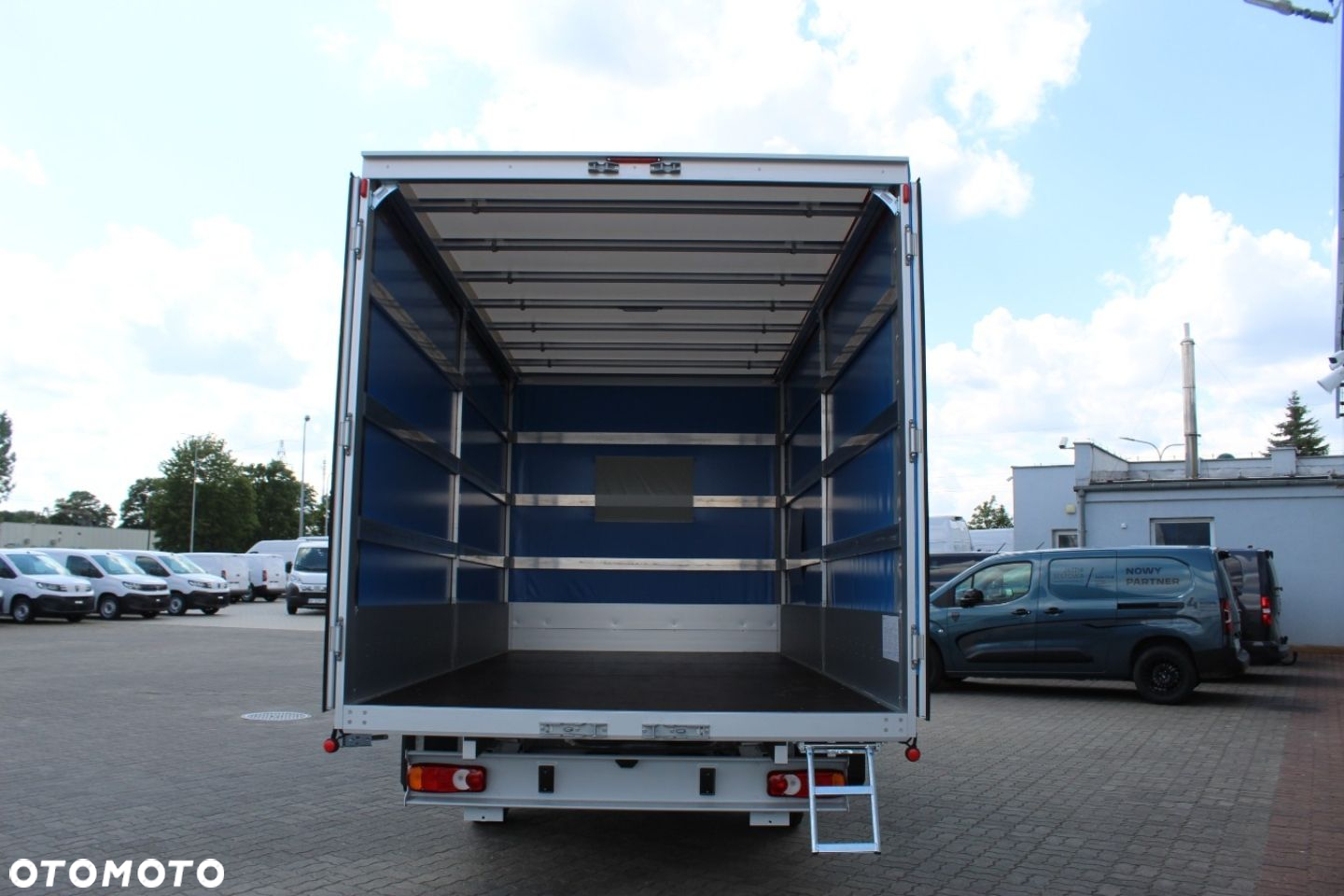 Opel Movano - 8