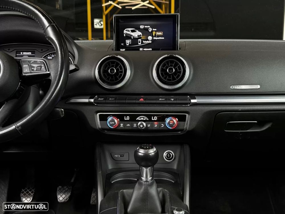 Audi A3 Sportback 1.6 TDI S-line - 27