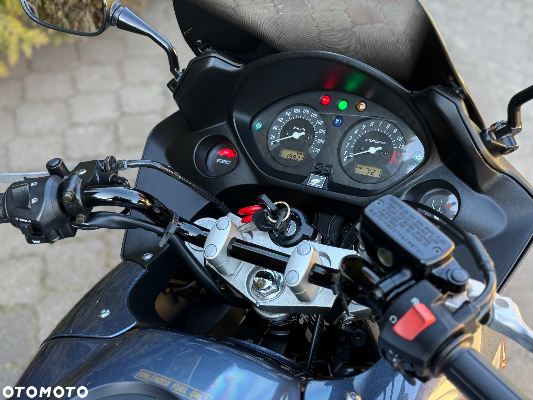 Honda CBF - 23