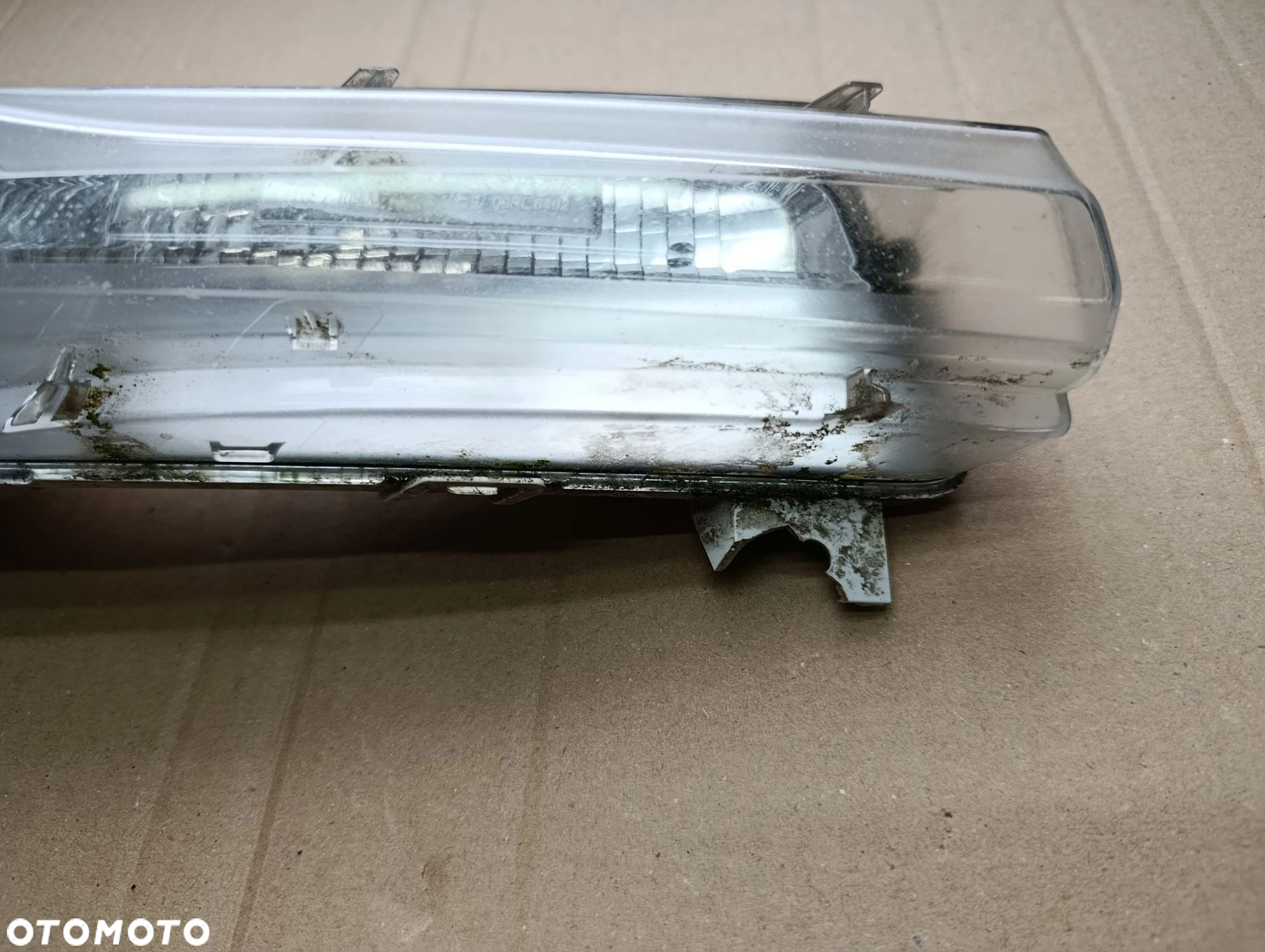 Volvo V40 II halogen prawy - 2