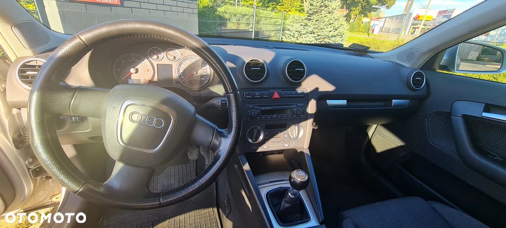 Audi A3 2.0 TDI DPF Ambiente - 12