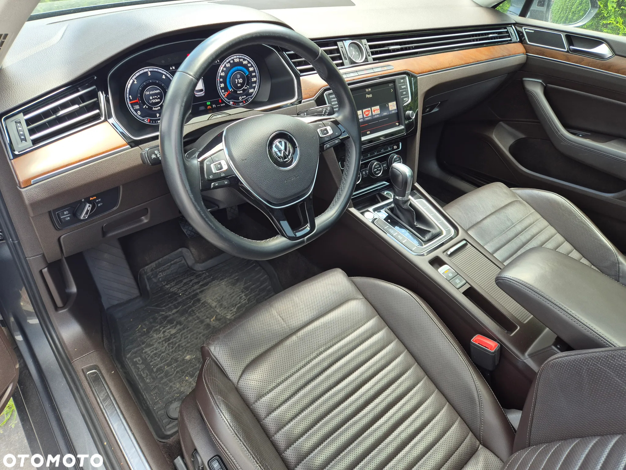 Volkswagen Passat Variant 2.0 TDI SCR DSG Highline - 8