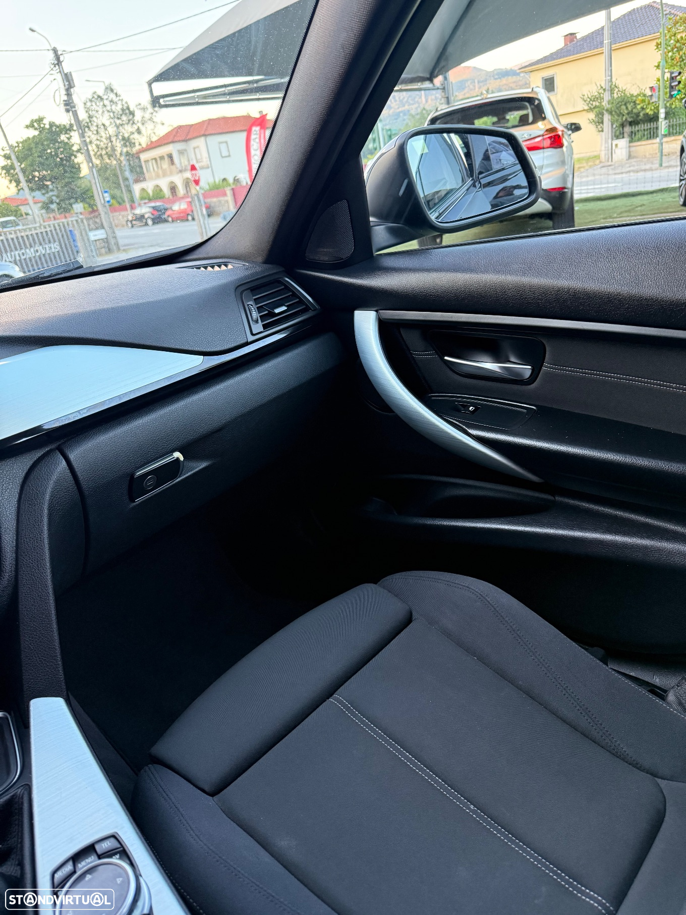 BMW 318 d Touring Pack M - 15