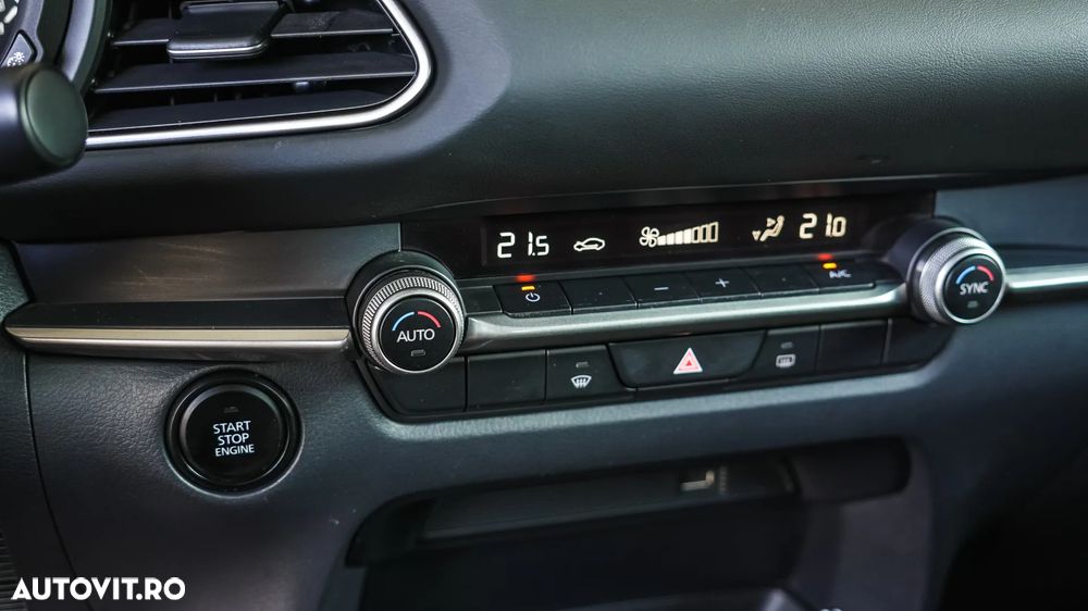 Mazda CX-30 e-SKYACTIV-G 2.0 M HYBRID 150 DRIVE - 32