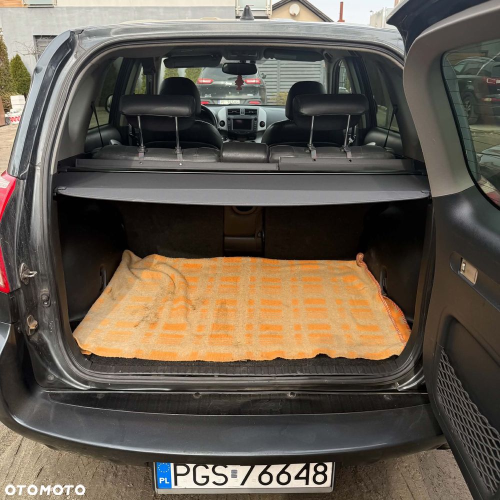 Toyota RAV4 - 26