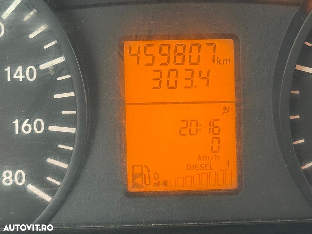 Mercedes-Benz Sprinter - 9