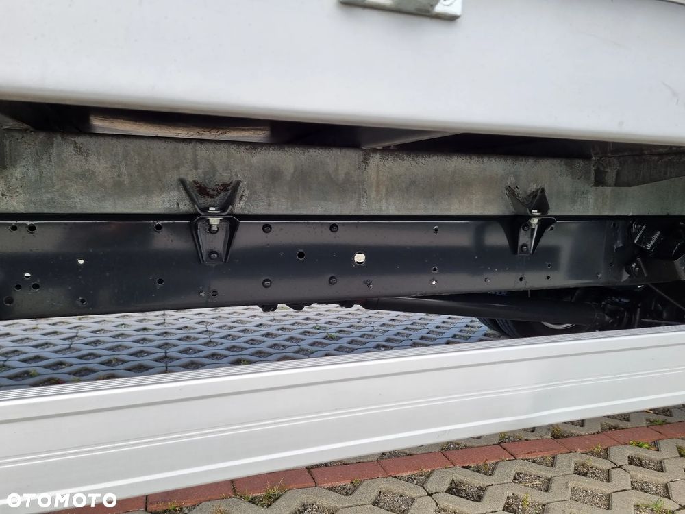 Iveco Daily 50-180 3.0 HPi 180KM 12-Palet Skrzynia dł 5.8 - 12