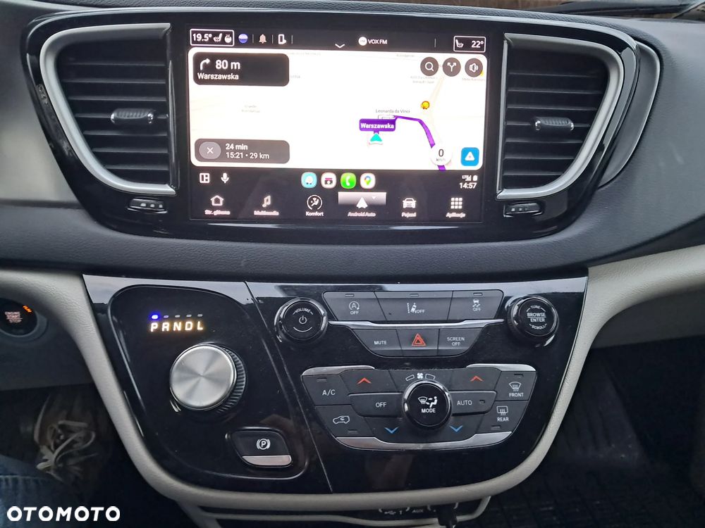 Chrysler Pacifica - 13