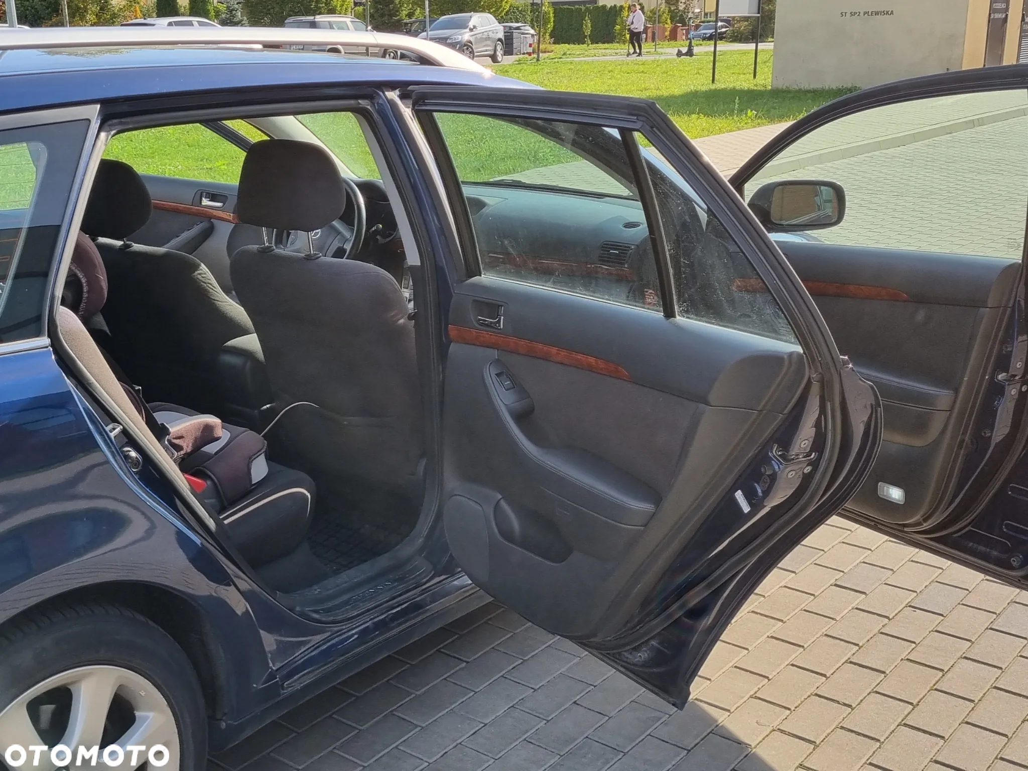 Toyota Avensis - 8