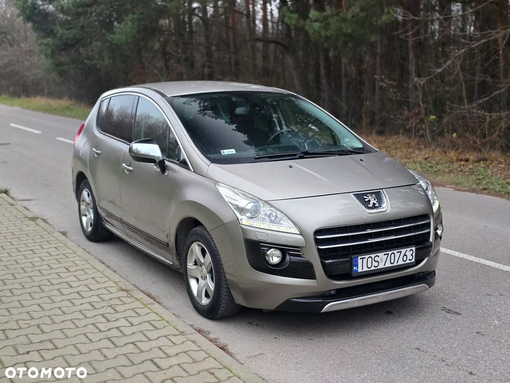 Peugeot 3008 Hybrid4 - 11