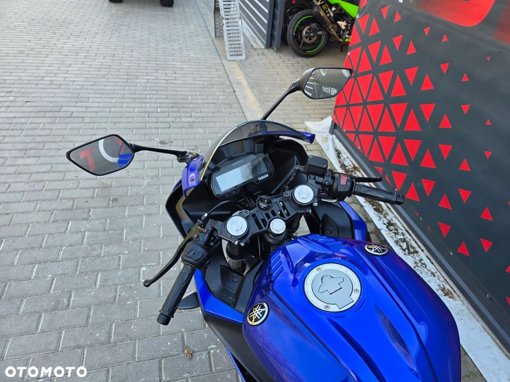Yamaha YZF - 17